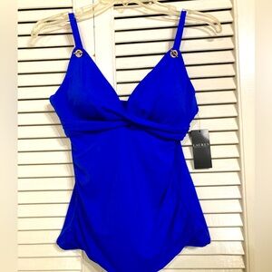 COPY - NWT Lauren Ralph Lauren Toggle Underwire Tankini Top in Royal Size 6